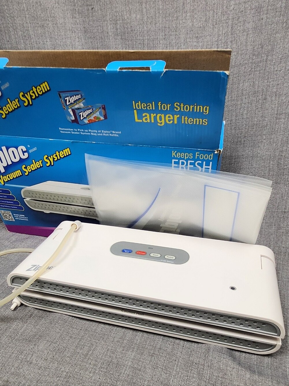 Ziploc Electronic Vacuum Freezer Sealer Food Storage - Picture 2 of 5
